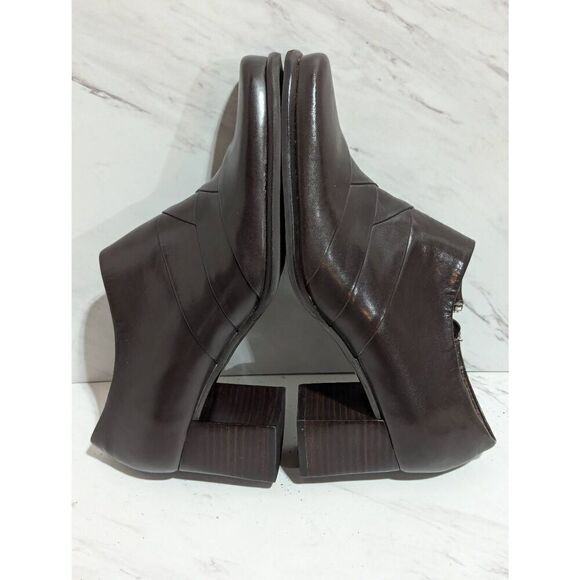 Gianni Bini Women's Brown Square Toe Zip Leather Heeled Bootie EUC Size 7 - Picture 3 of 8